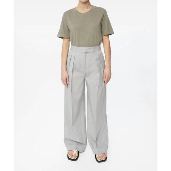 NEW DĀL THE LABEL pleated wide leg pants in light grey - Picture 1 of 3